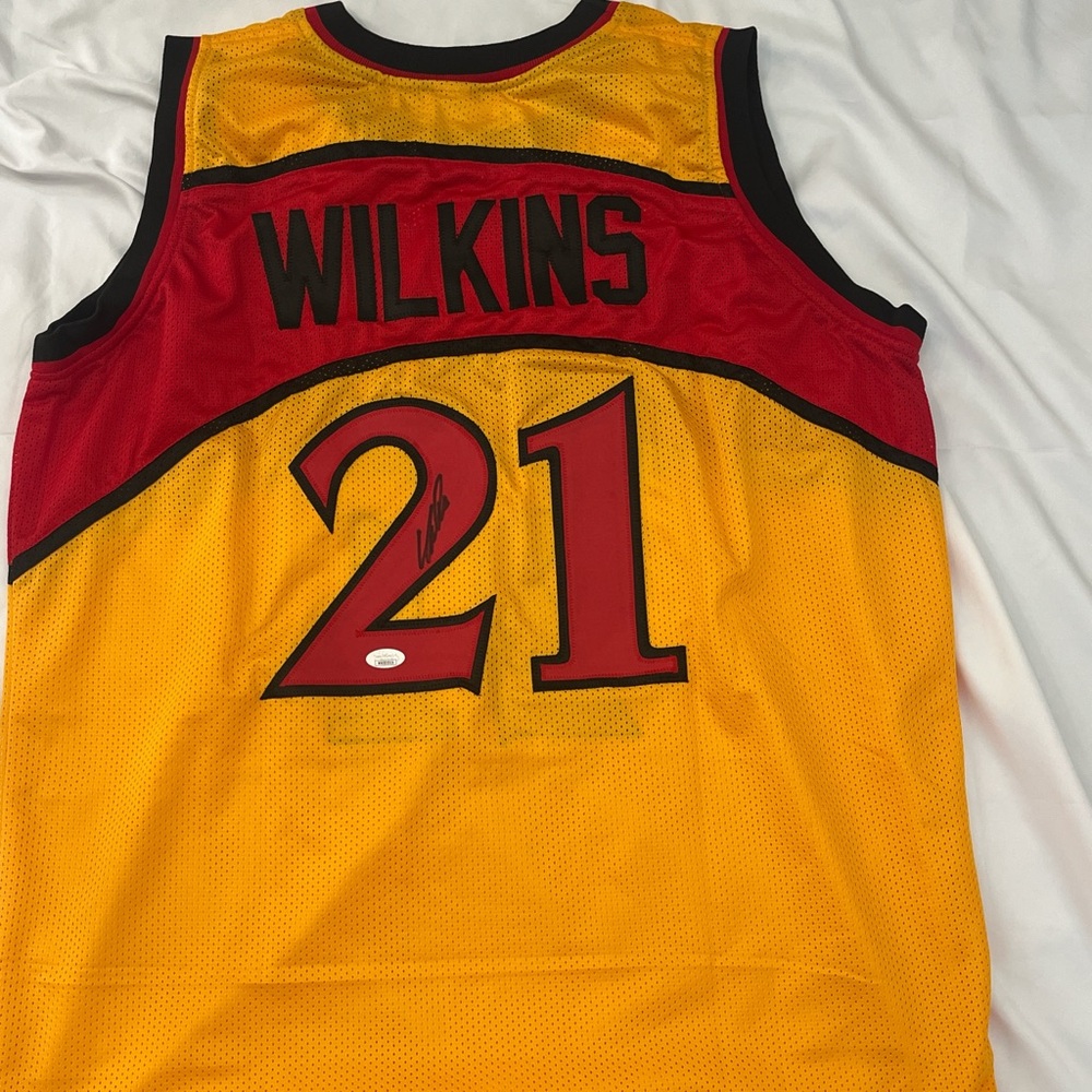 Signed authenticated NBA Hall of Famer Dominique Wilkins jersey